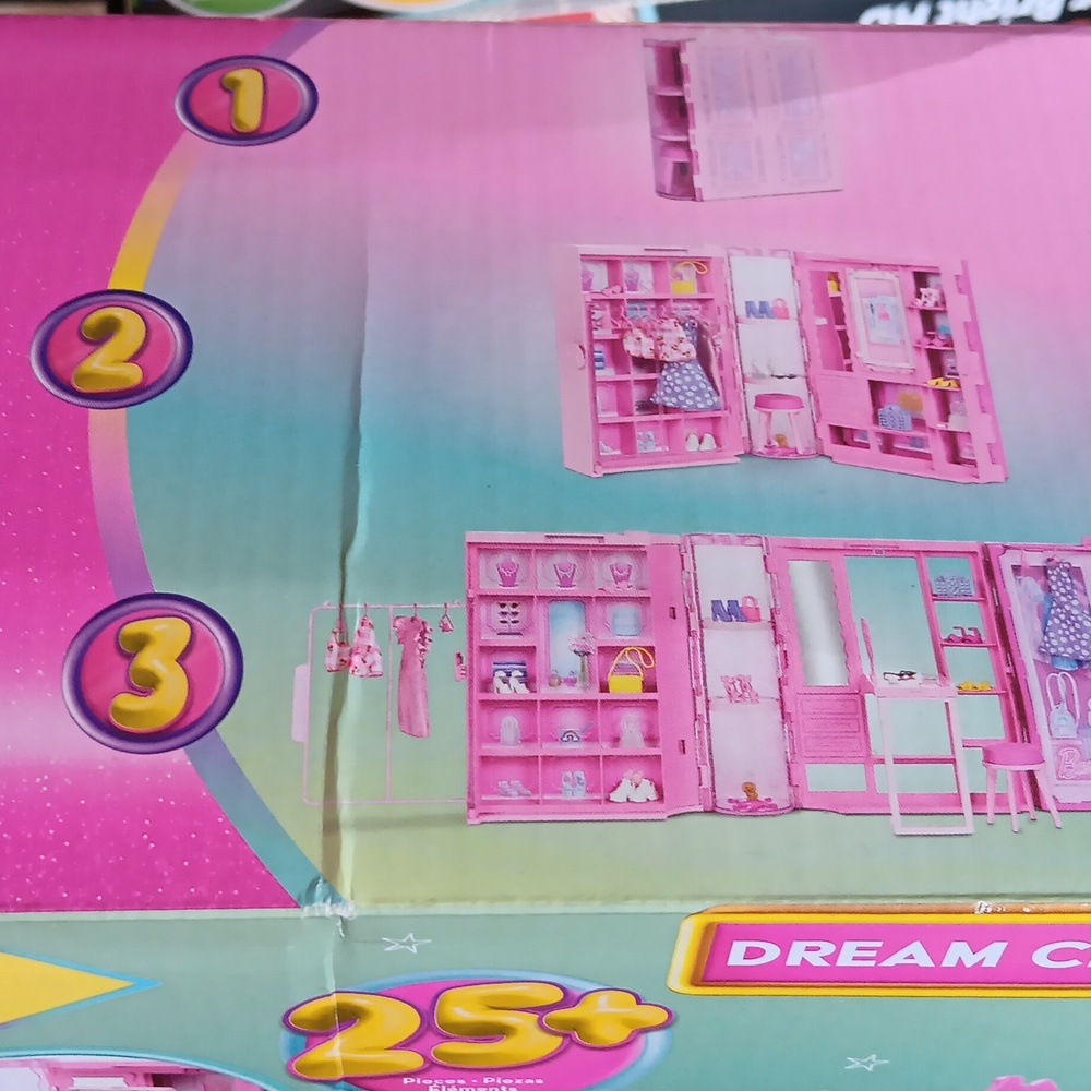 BARBIE DREAM CLOSET - Picture 4 of 9